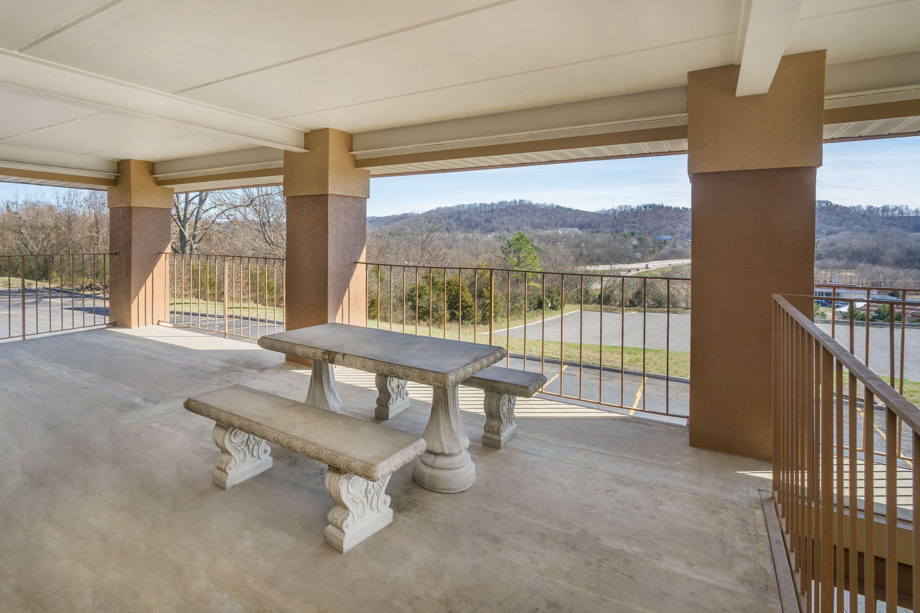 Super 8 By Wyndham Knoxville North/Powell Bagian luar foto